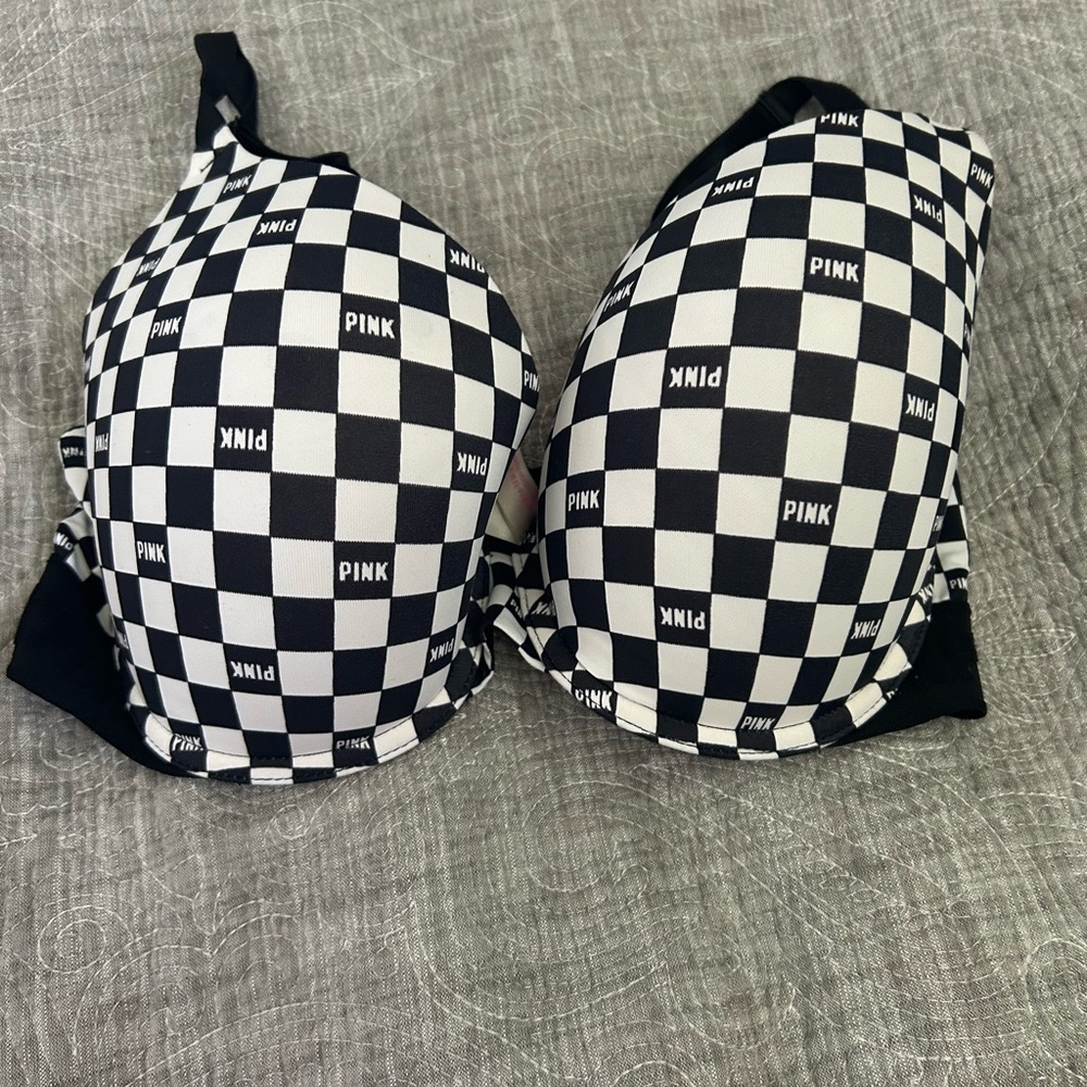 Pink Victoria’s Secret bra 36DD